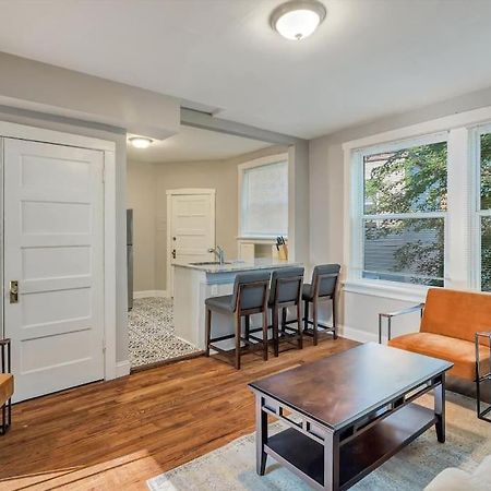 Beautiful Tower Grove Unit Recently Renovated 2S Βίλα Richmond Heights Εξωτερικό φωτογραφία