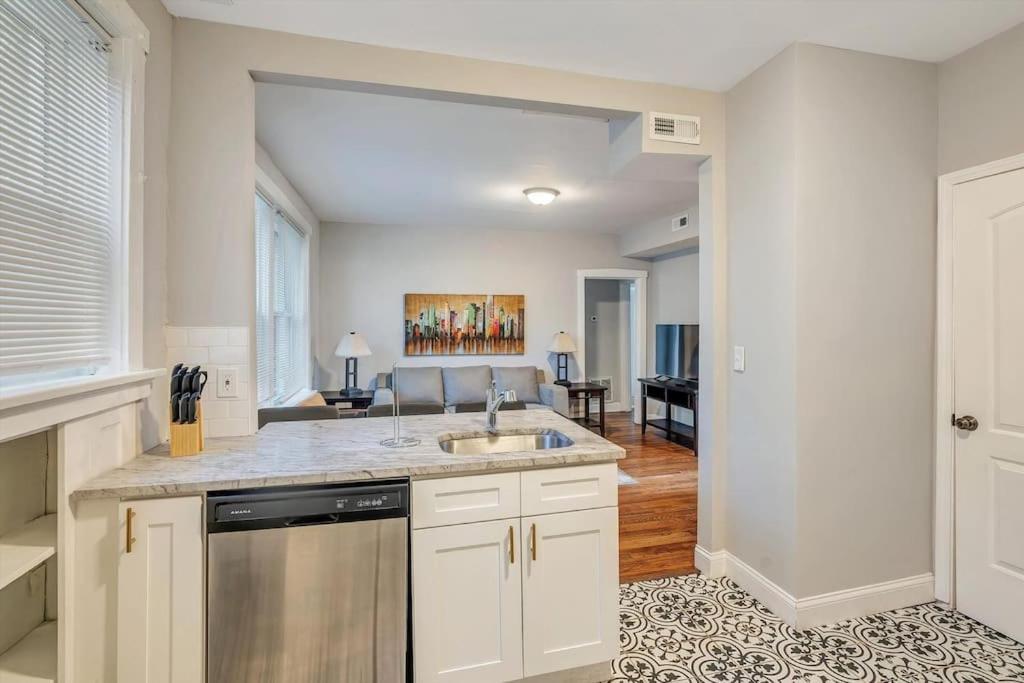 Beautiful Tower Grove Unit Recently Renovated 2S Βίλα Richmond Heights Εξωτερικό φωτογραφία