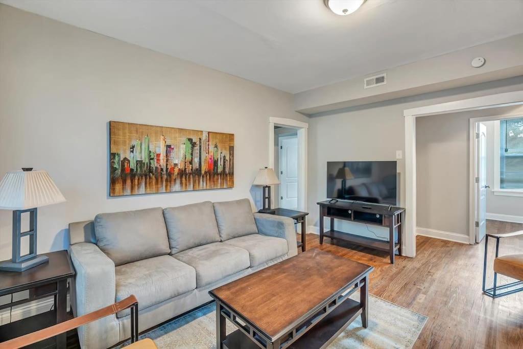 Beautiful Tower Grove Unit Recently Renovated 2S Βίλα Richmond Heights Εξωτερικό φωτογραφία